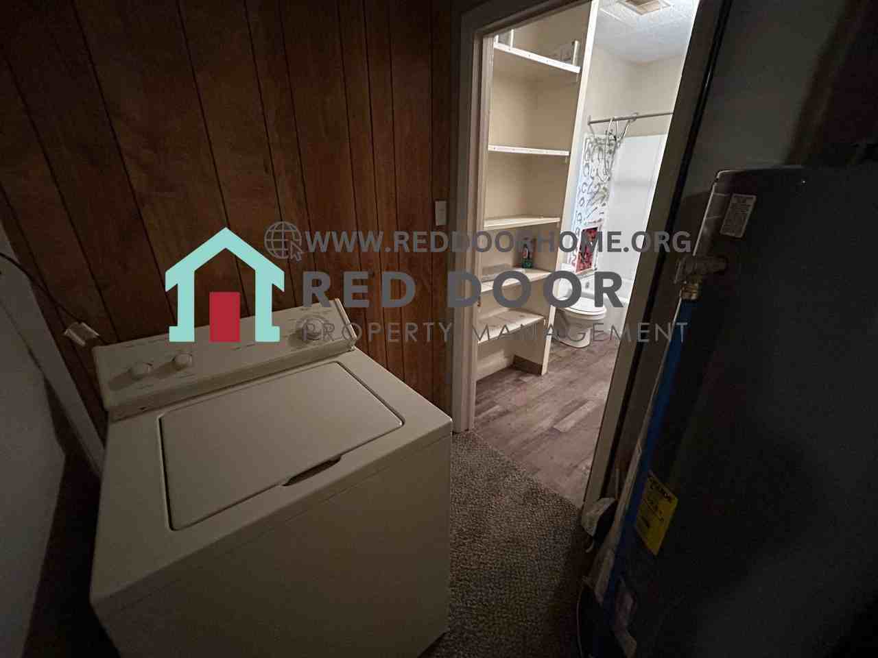 903 13th St Sw - Photo 7 of 10