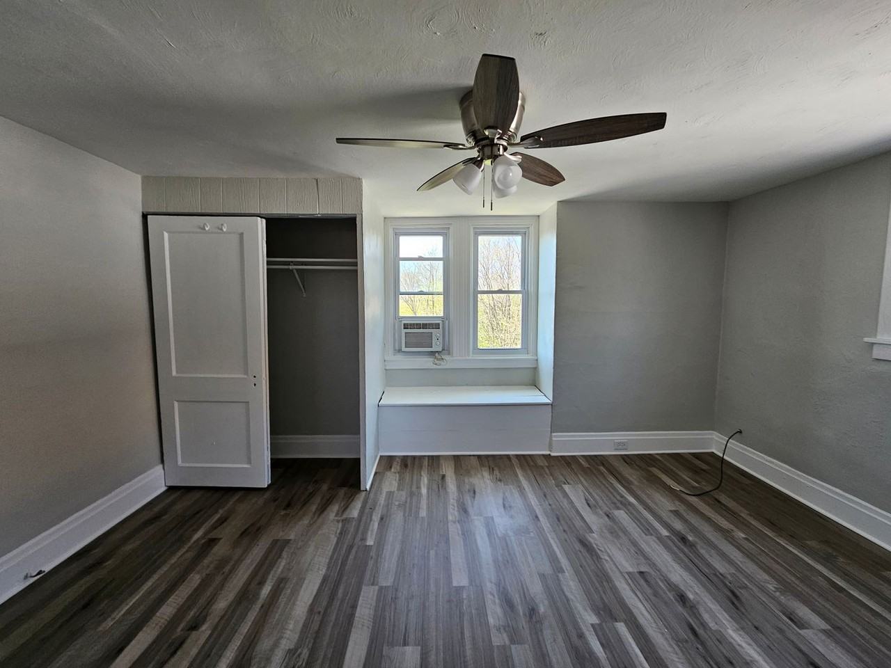 3948 Vinceton St - Photo 3 of 9