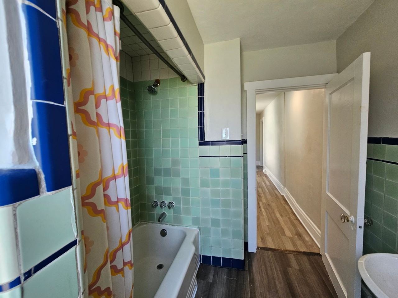 3948 Vinceton St - Photo 6 of 9