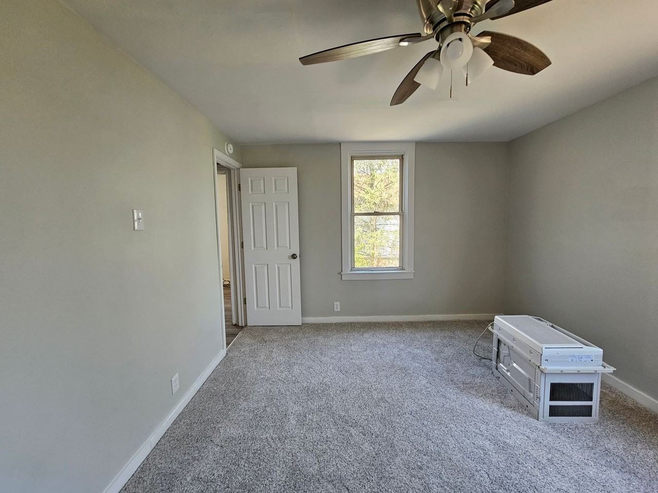 3948 Vinceton St - Photo 7 of 9