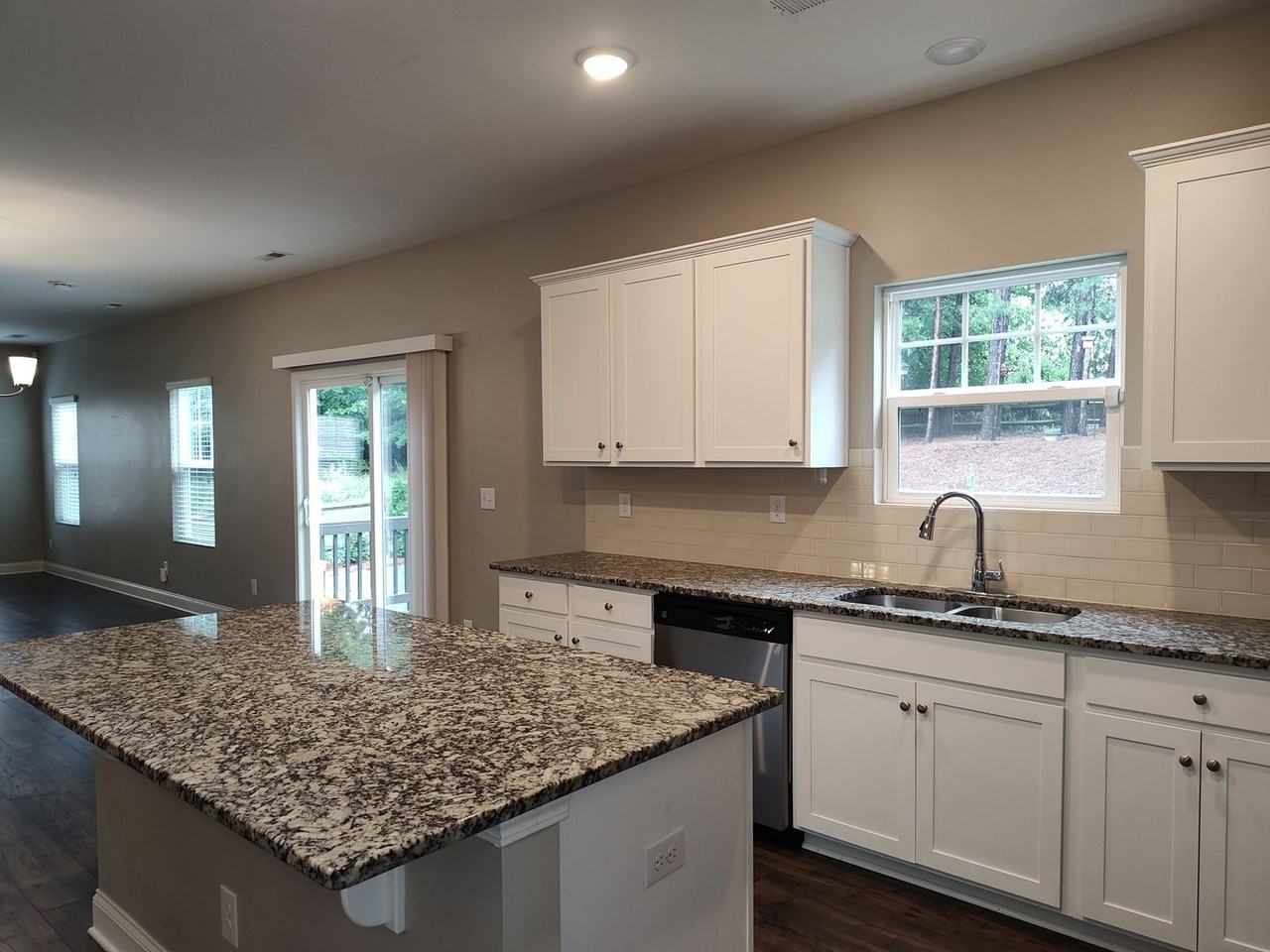 9415 Segundo Ln - Photo 4 of 41