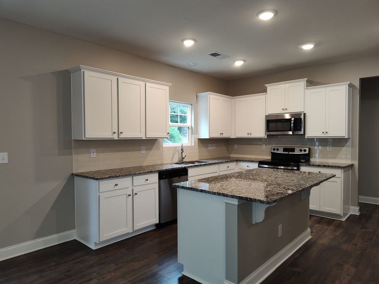 9415 Segundo Ln - Photo 5 of 41