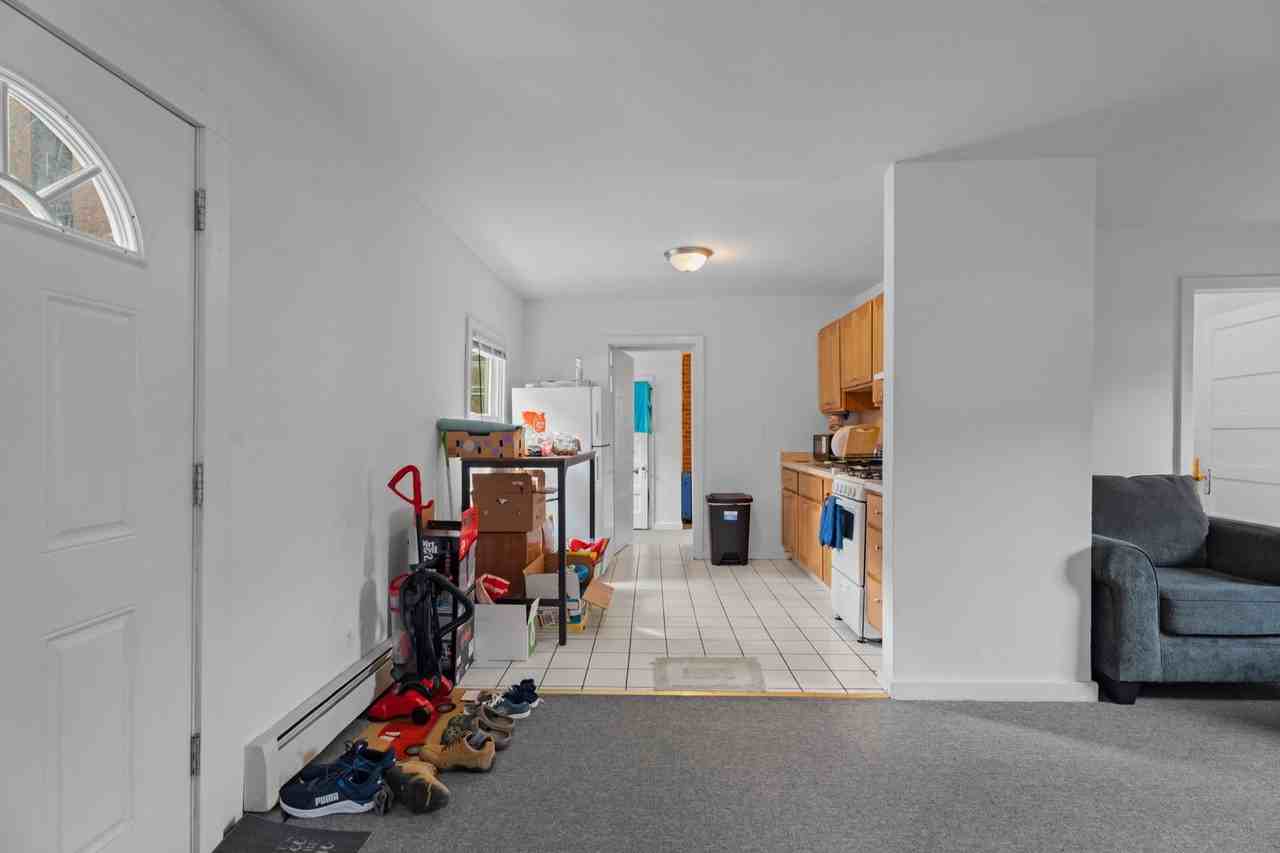 200 Park St - Photo 2 of 11