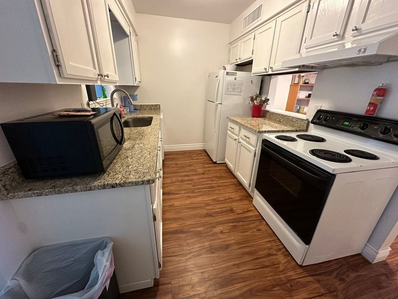 1416 E O St - Photo 3 of 10