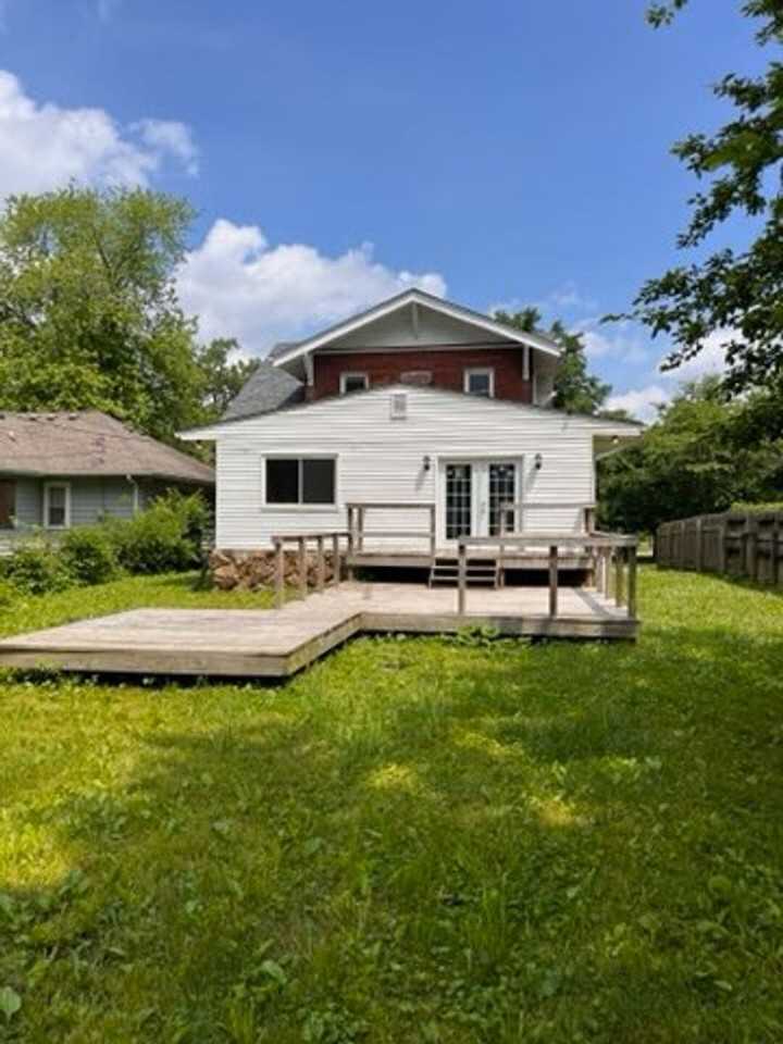 327 W Southern Ave - Photo 2 of 36