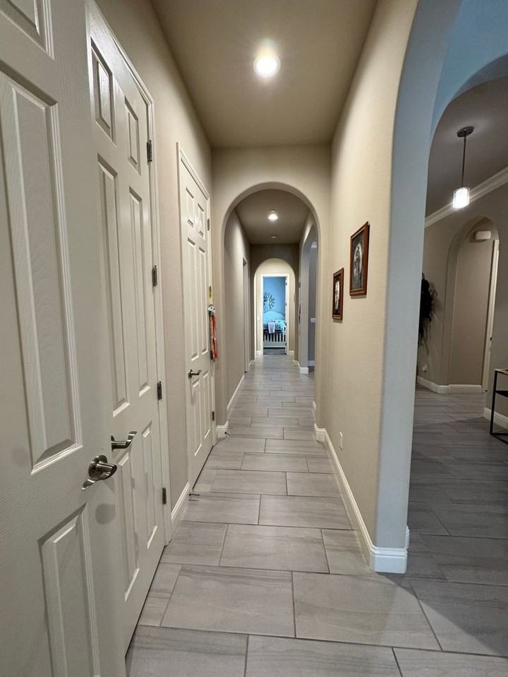 1394 N Graybark Ave - Photo 4 of 22