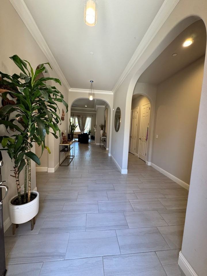 1394 N Graybark Ave - Photo 5 of 22
