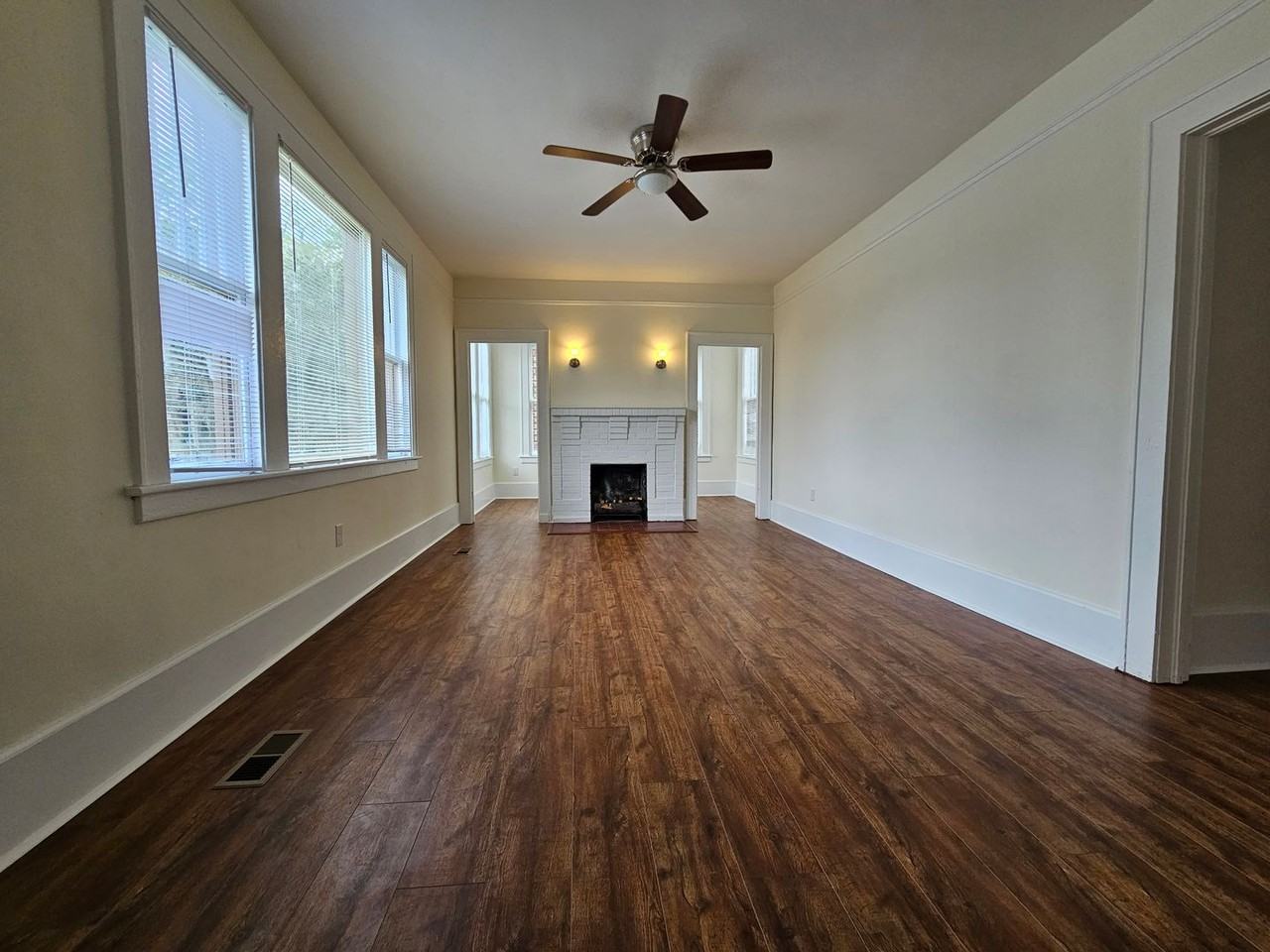 515 E 49th St - Photo 2 of 15