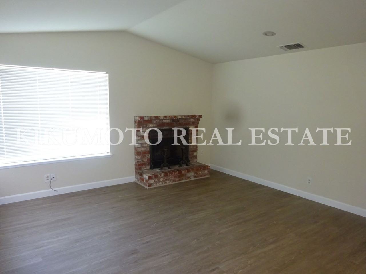 6891 Steamboat Way - Photo 2 of 16