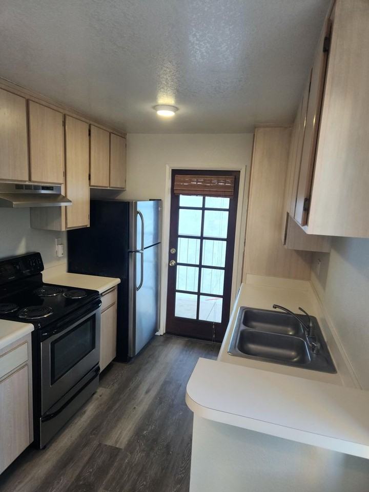 4136 Georgia Street - Photo 4 of 16