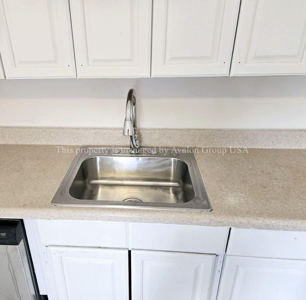 247 W 25th St - Photo 3 of 17