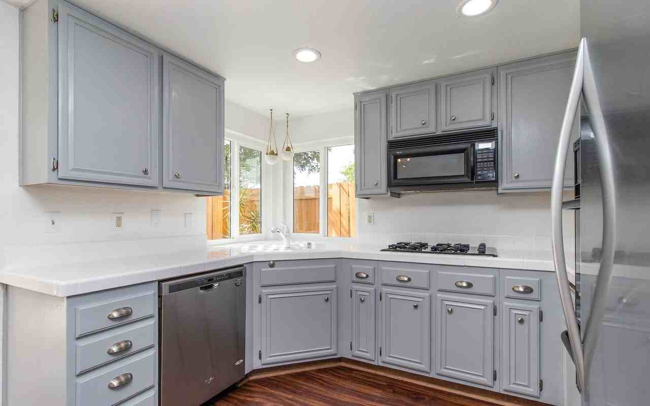 1821 Avenida Segovia - Photo 6 of 32