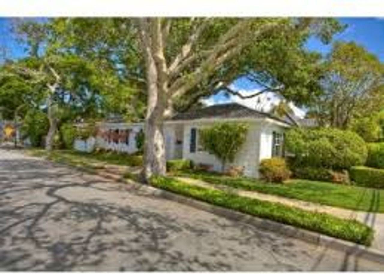 1815 Carmelita Avenue - Photo 3 of 32