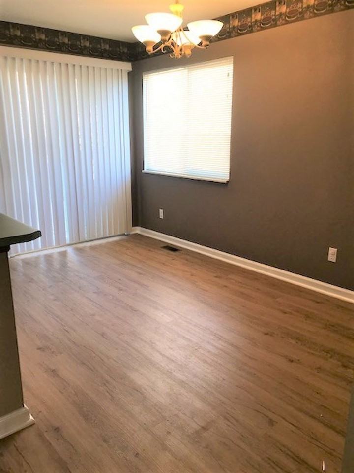 455 Widick St - Photo 3 of 22