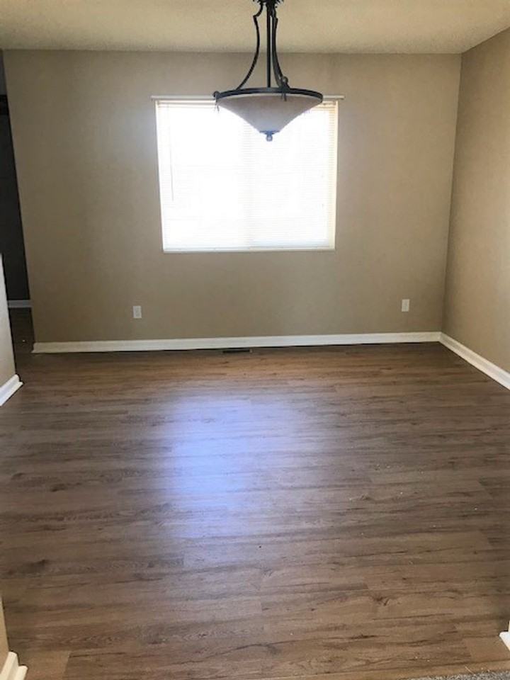455 Widick St - Photo 4 of 22