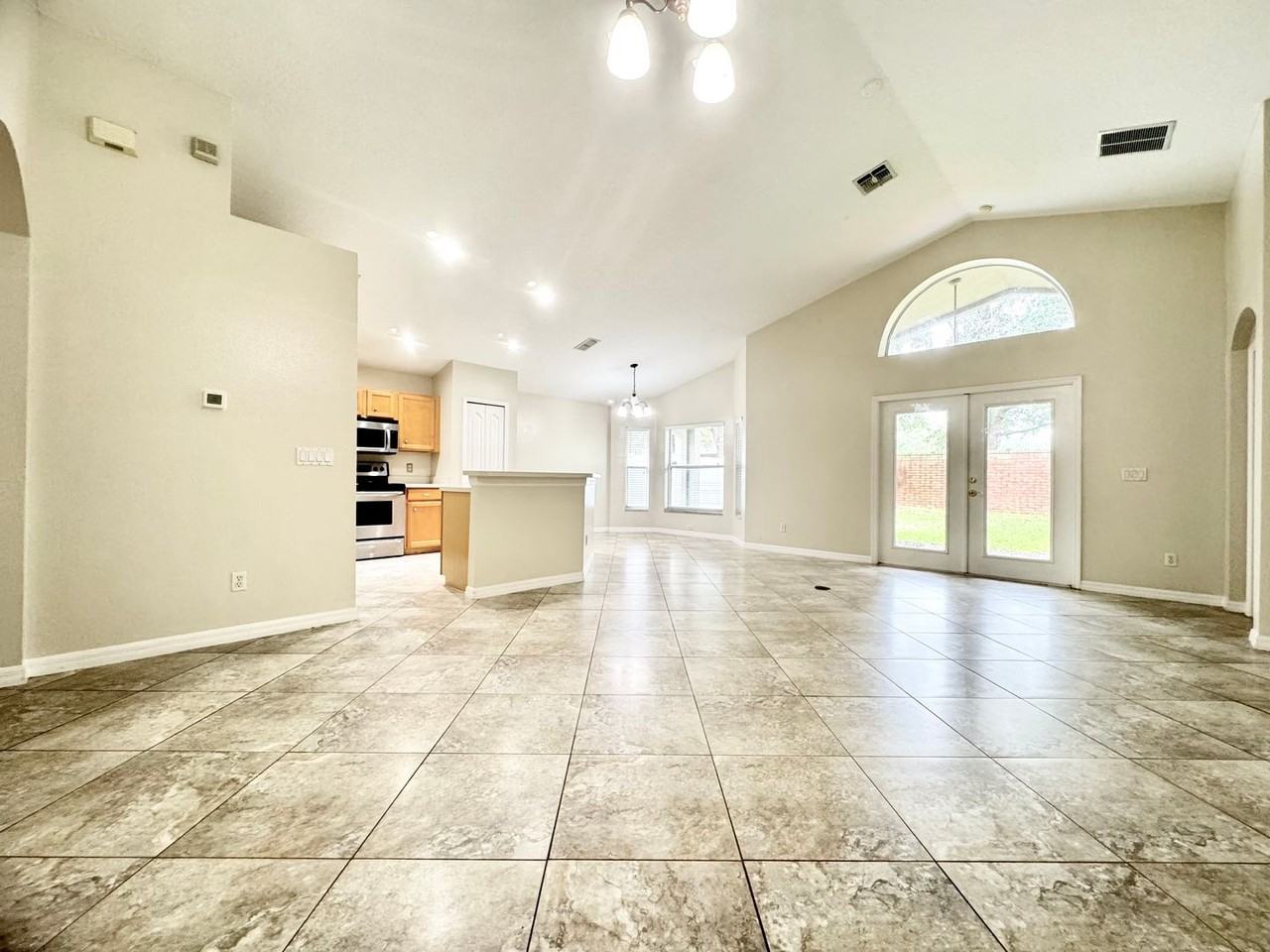9886 Brodbeck Blvd - Photo 3 of 23