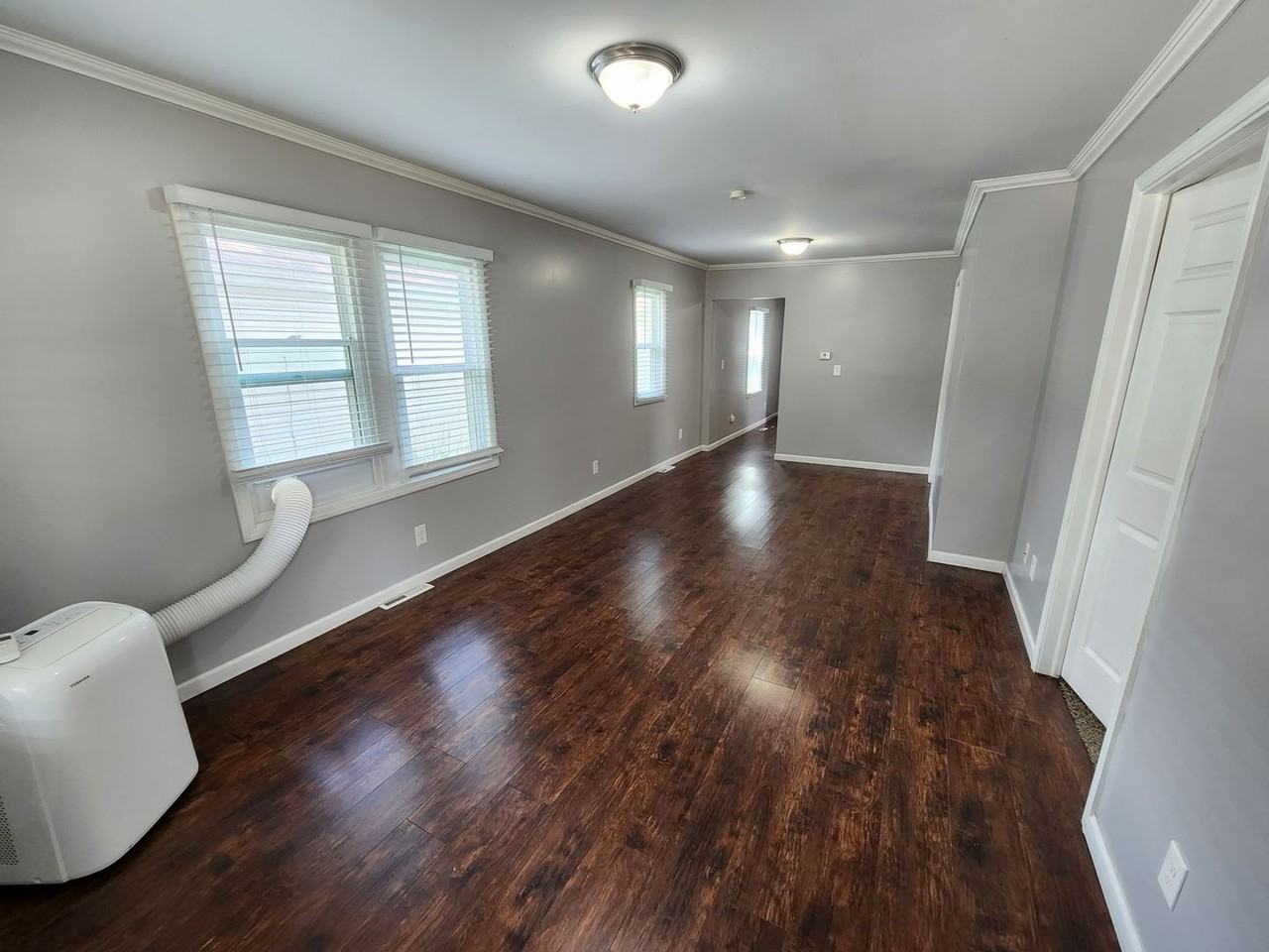 3599 Royal Ave - Photo 4 of 12