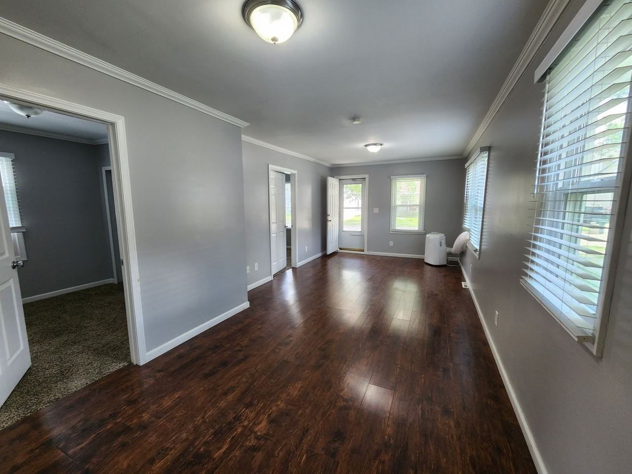 3599 Royal Ave - Photo 5 of 12