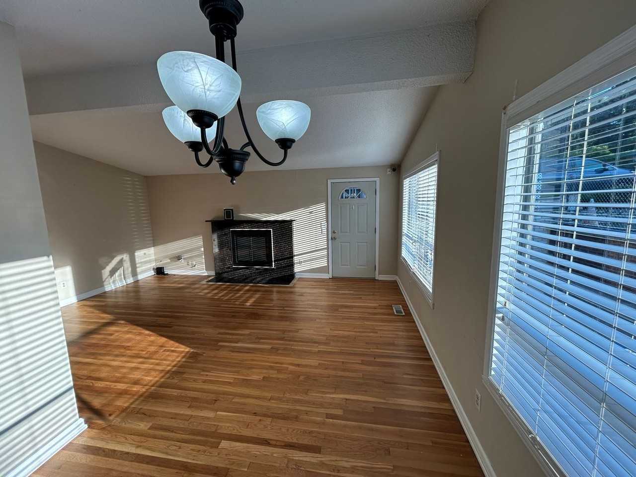 7226 33rd Ave S - Photo 2 of 36