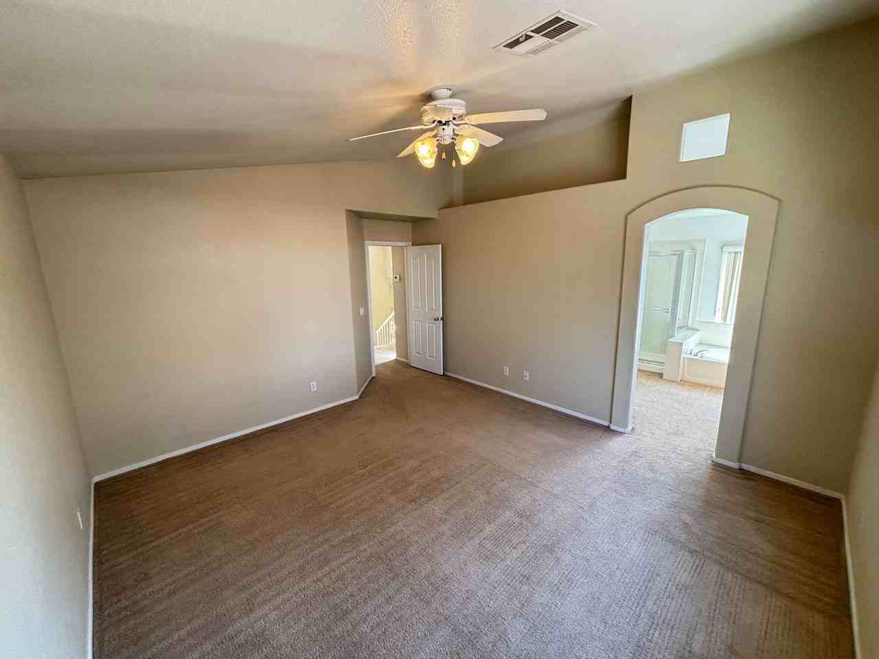 9809 Aspen Grove Pl - Photo 6 of 33