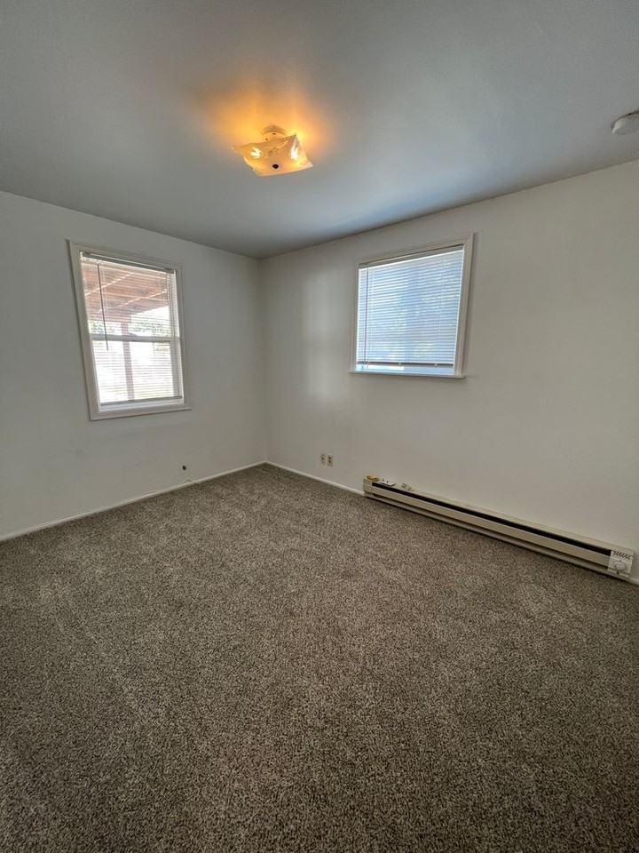 228 W Northshore Dr - Photo 4 of 9