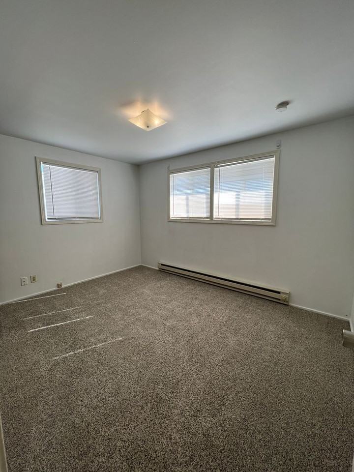 228 W Northshore Dr - Photo 5 of 9