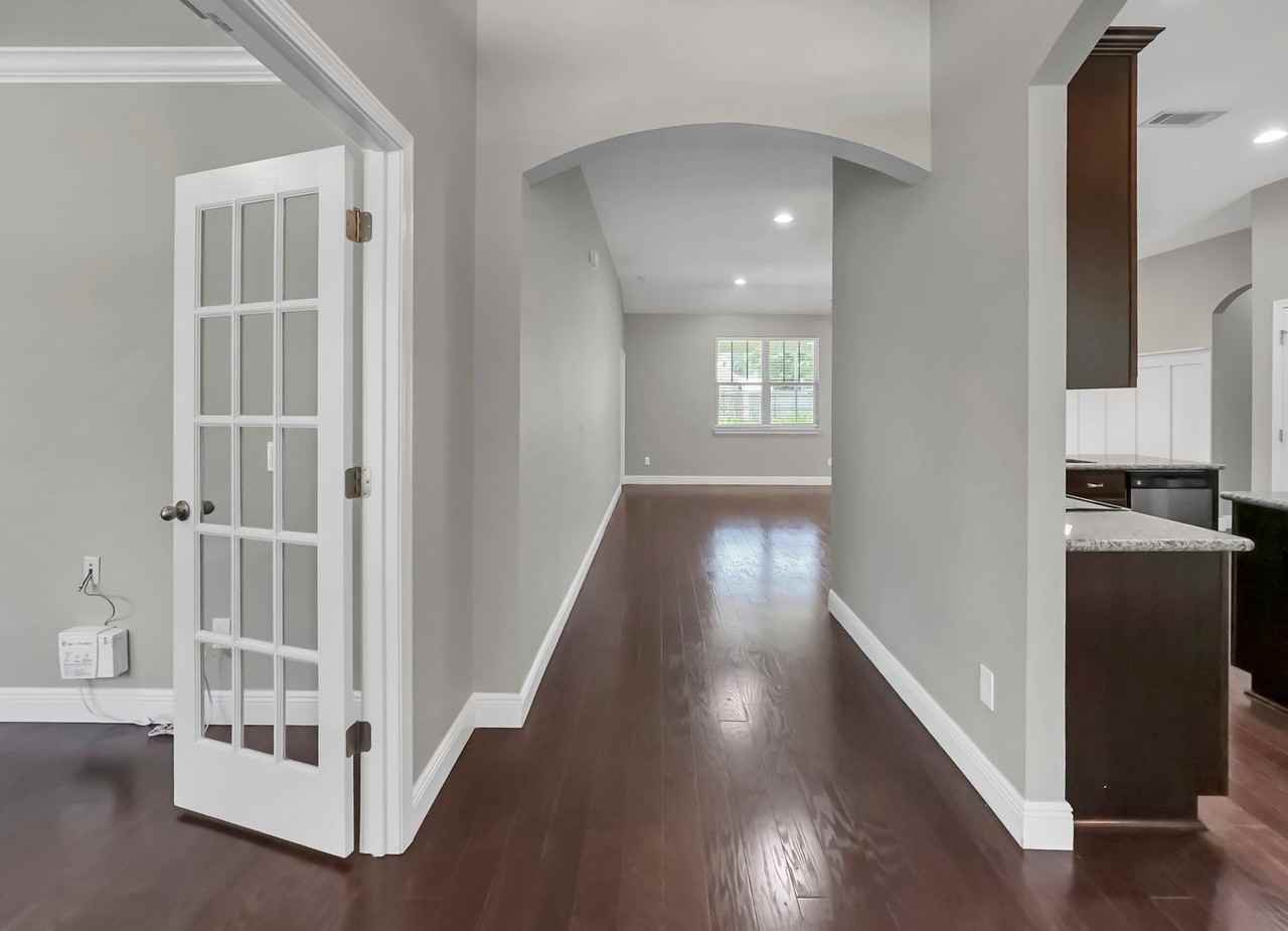 2676 New Haven Blvd - Photo 7 of 50