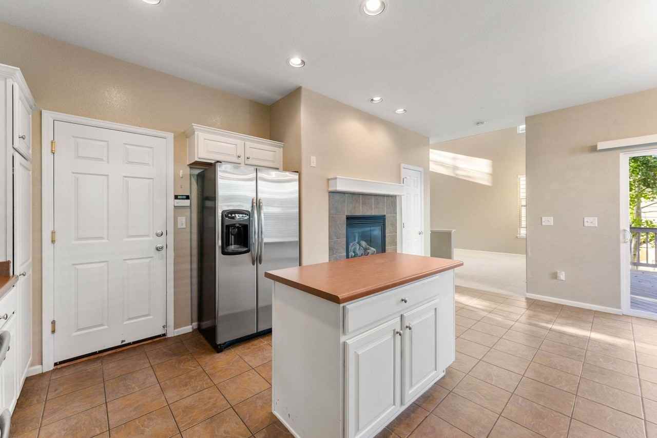10599 Atwood Cir #10599 - Photo 5 of 25