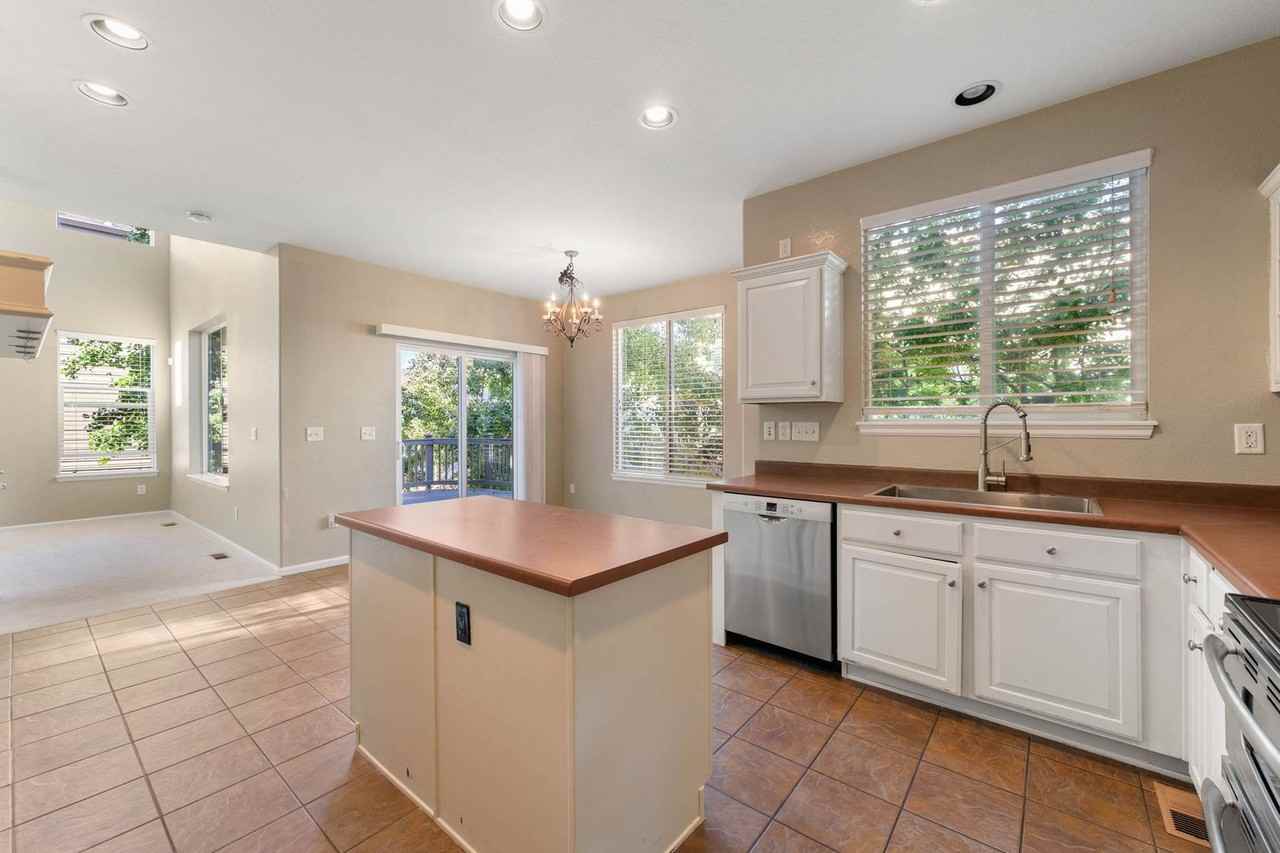 10599 Atwood Cir #10599 - Photo 7 of 25