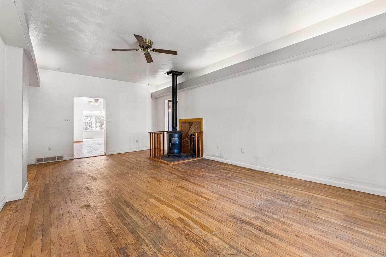 504 E Baseline Rd - Photo 4 of 31