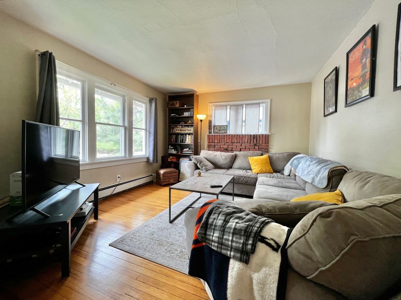 430 E Elizabeth St - Photo 2 of 18