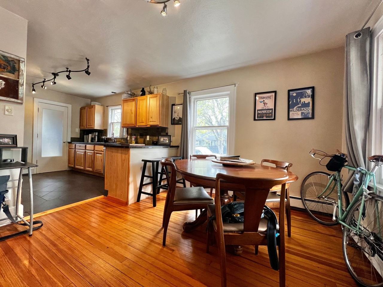 430 E Elizabeth St - Photo 5 of 18