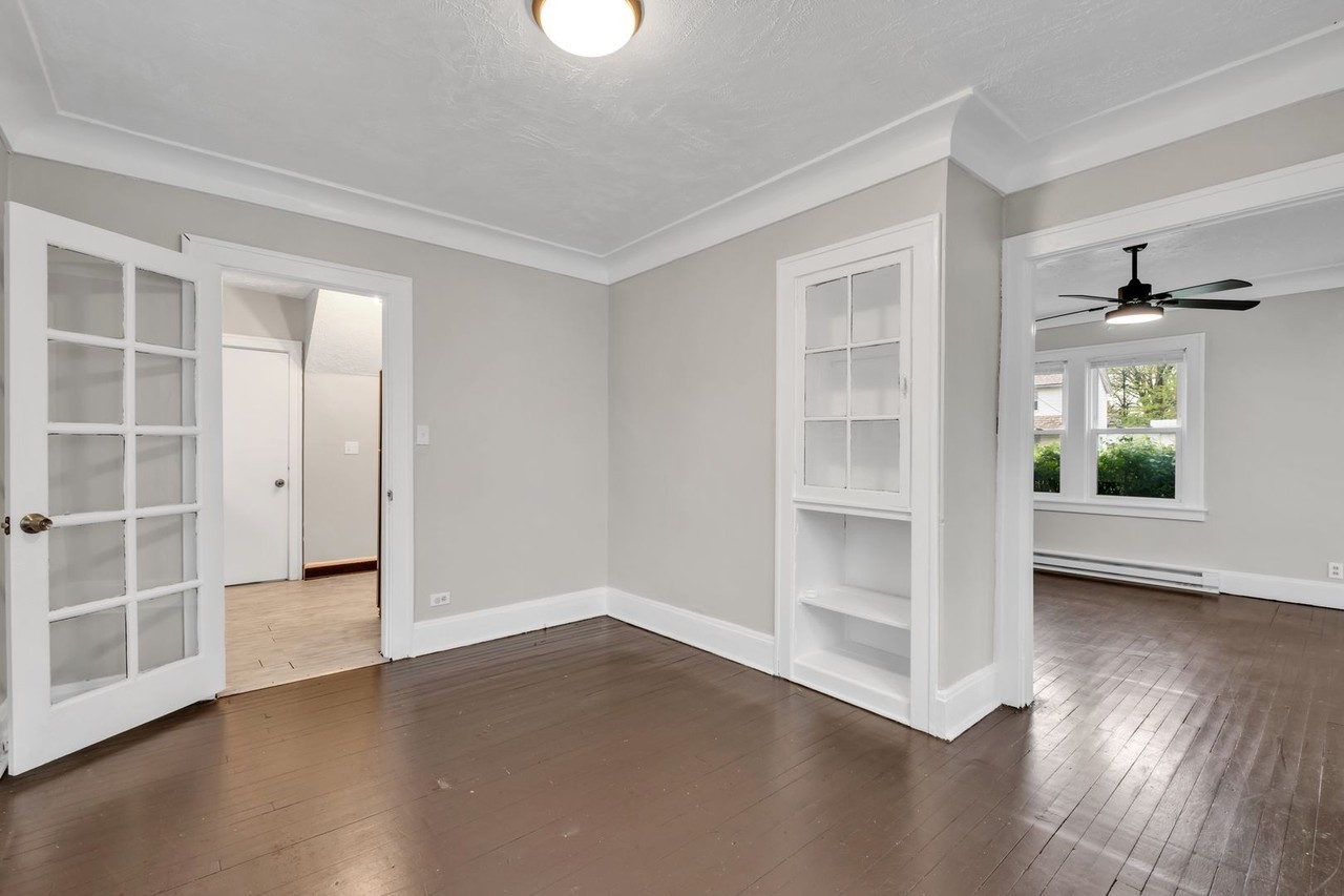 3224 E 137th St - Photo 6 of 30