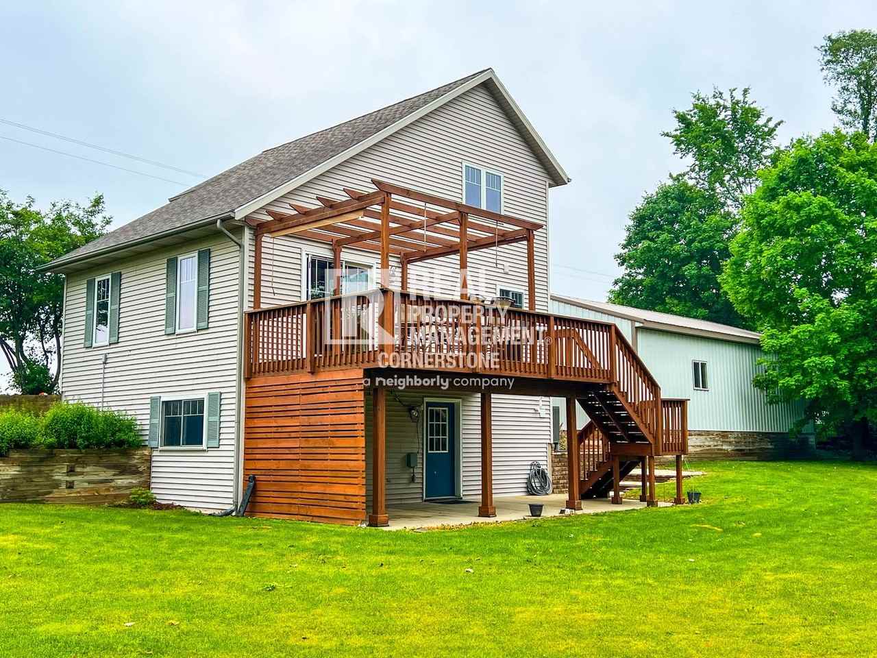 478 116th Ave - Photo 2 of 34