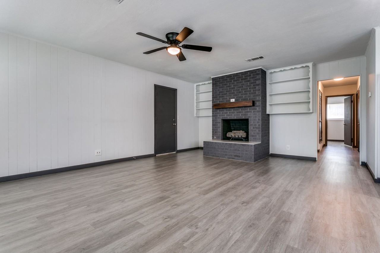 501 Norman Dr - Photo 2 of 12