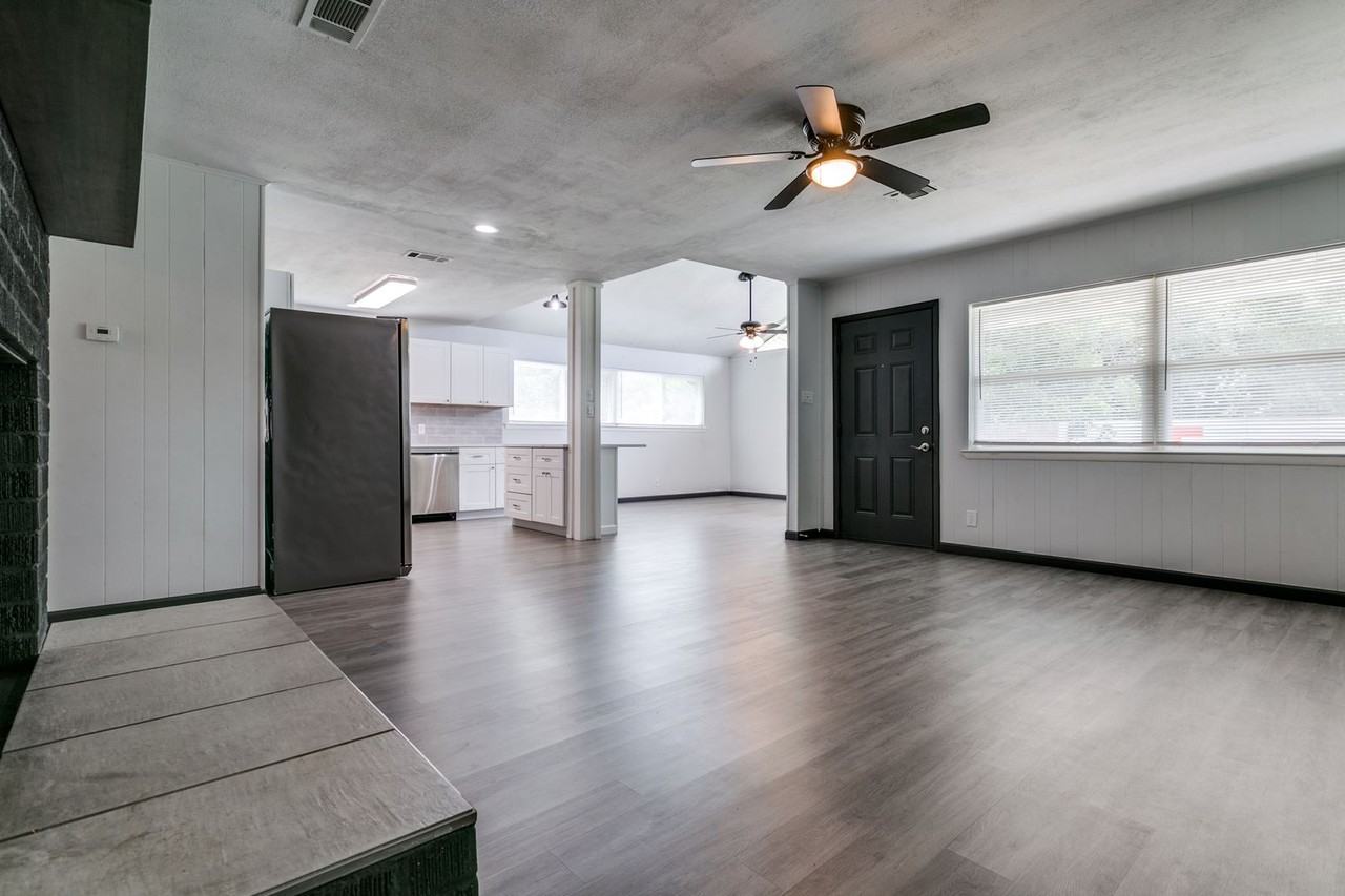 501 Norman Dr - Photo 3 of 12