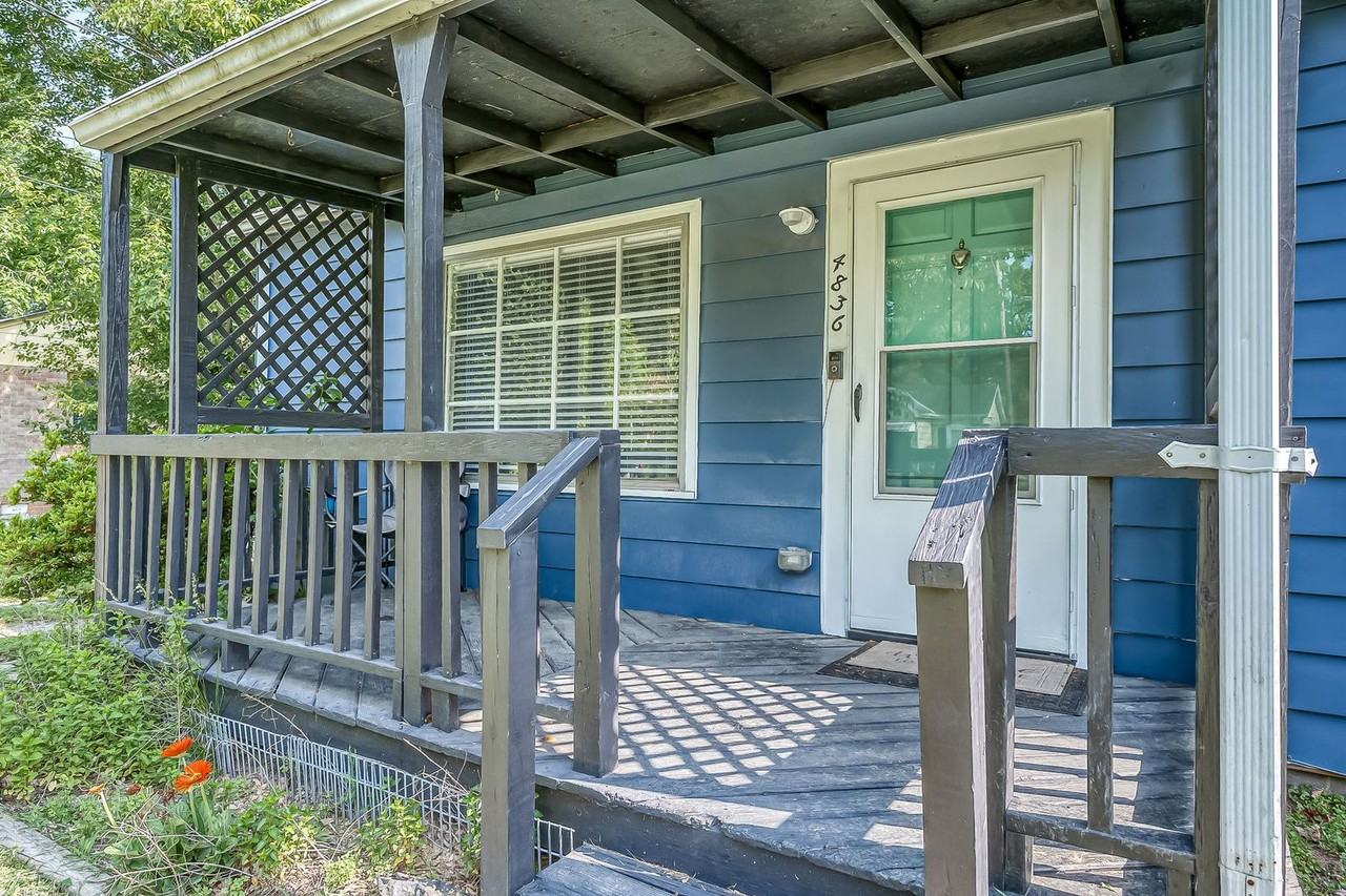 4836 Burtwood Ln - Photo 3 of 22