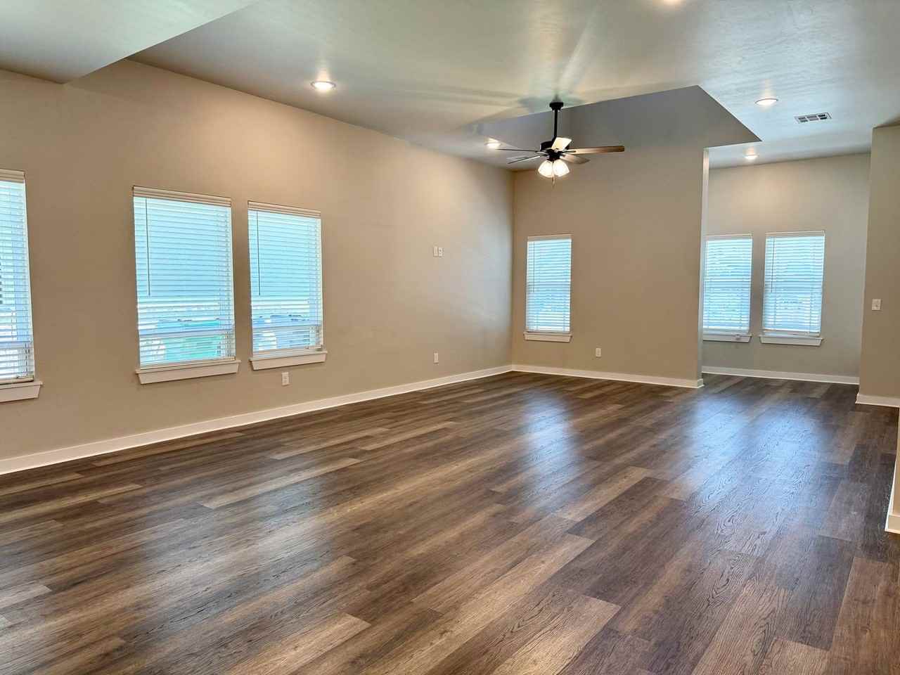 6625 Bentwood Villas Dr #A - Photo 3 of 16