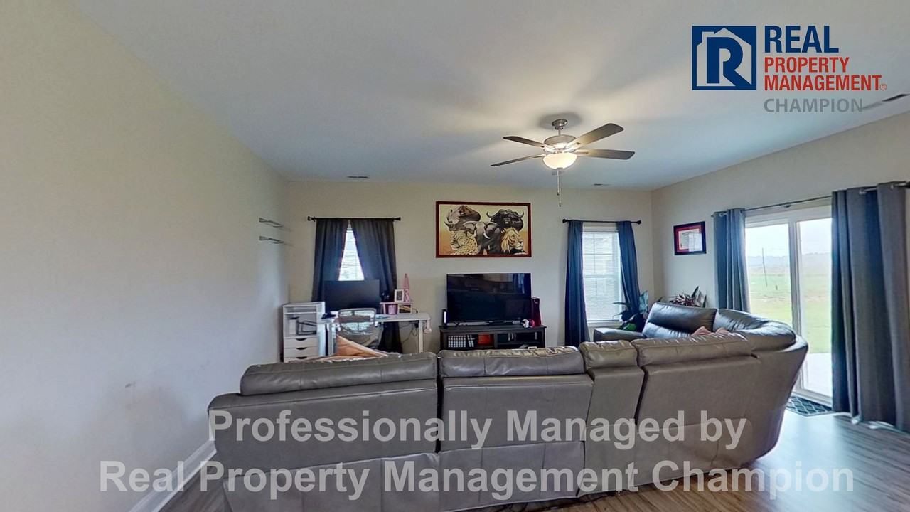 551 Misty Pond Dr - Photo 5 of 31