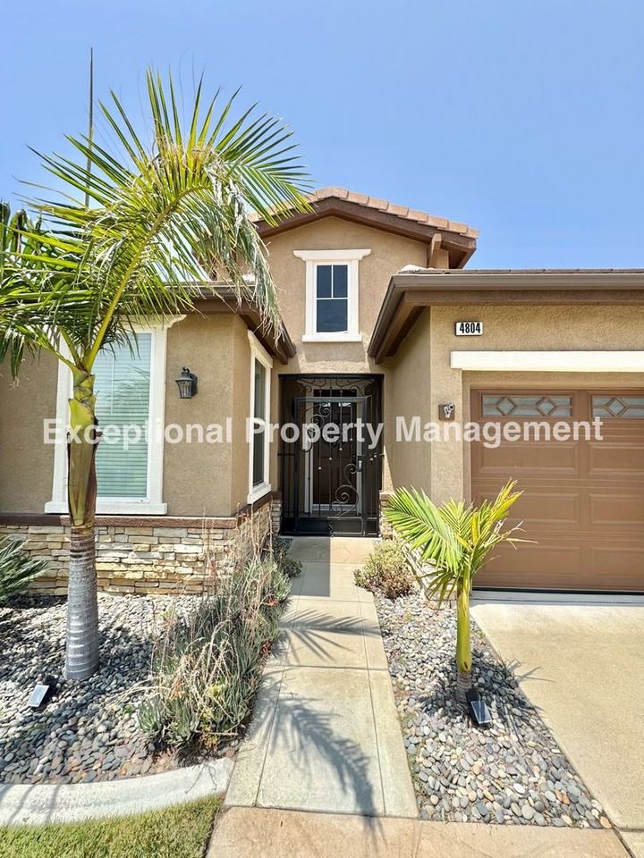 4804 Ravenwood Ct - Photo 2 of 29