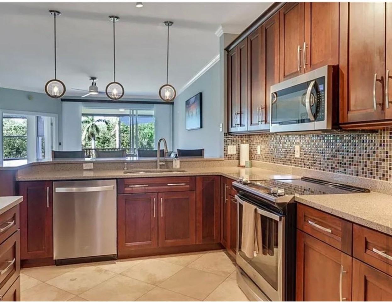 4650 Yacht Harbor Dr - Photo 7 of 24