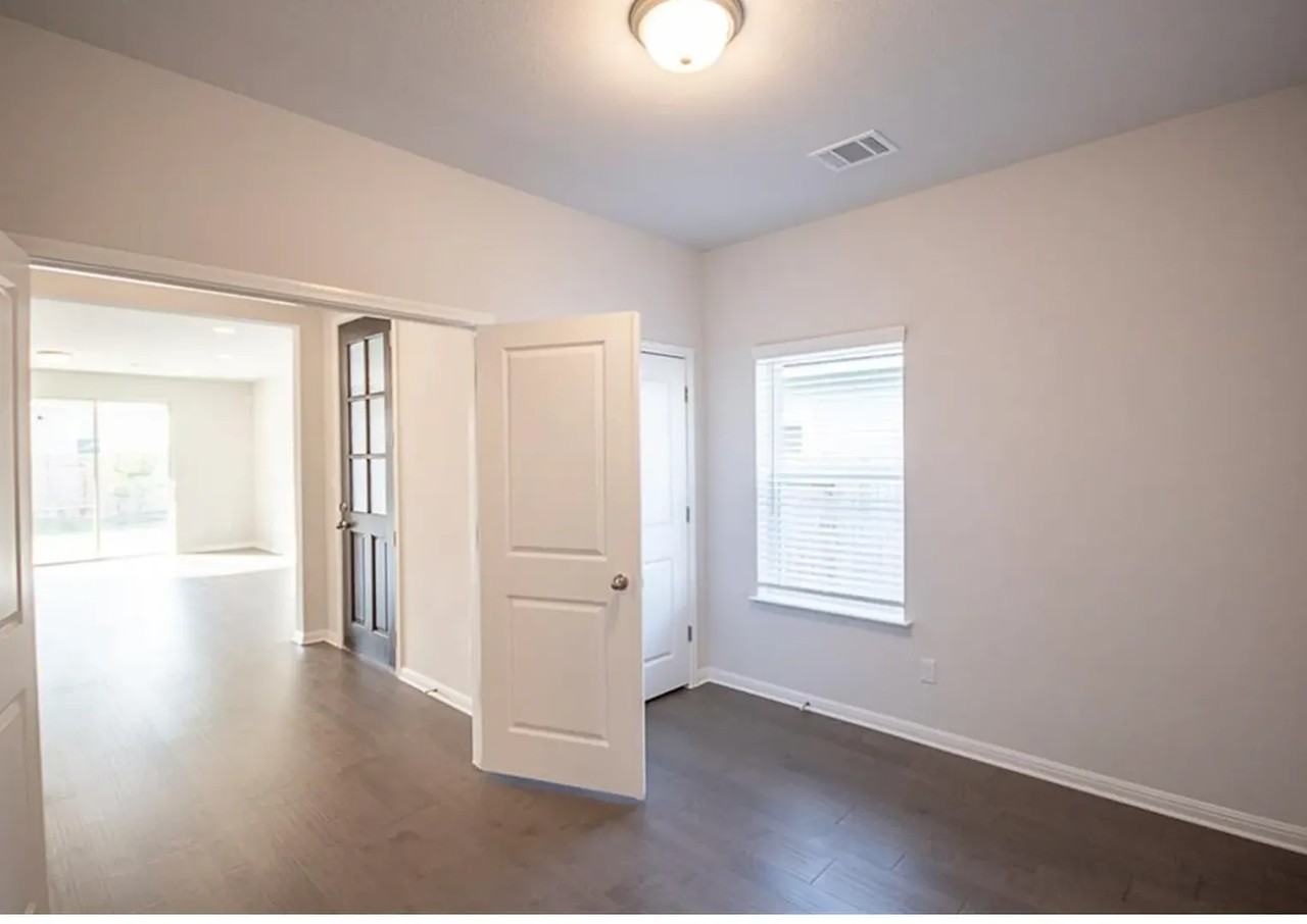 129 Winding Hollow Ln - Photo 5 of 34