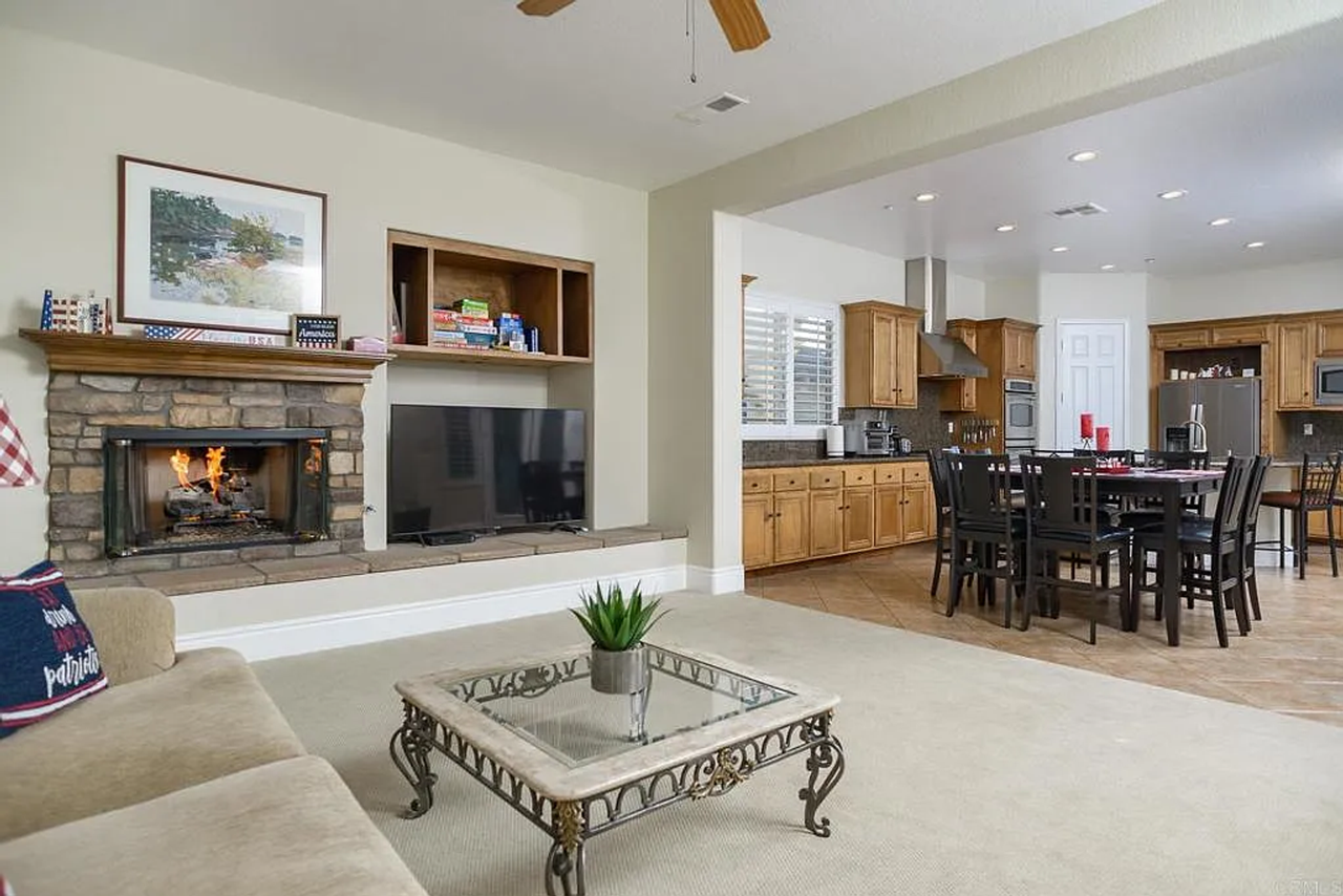 13153 Wildflower Way - Photo 3 of 23