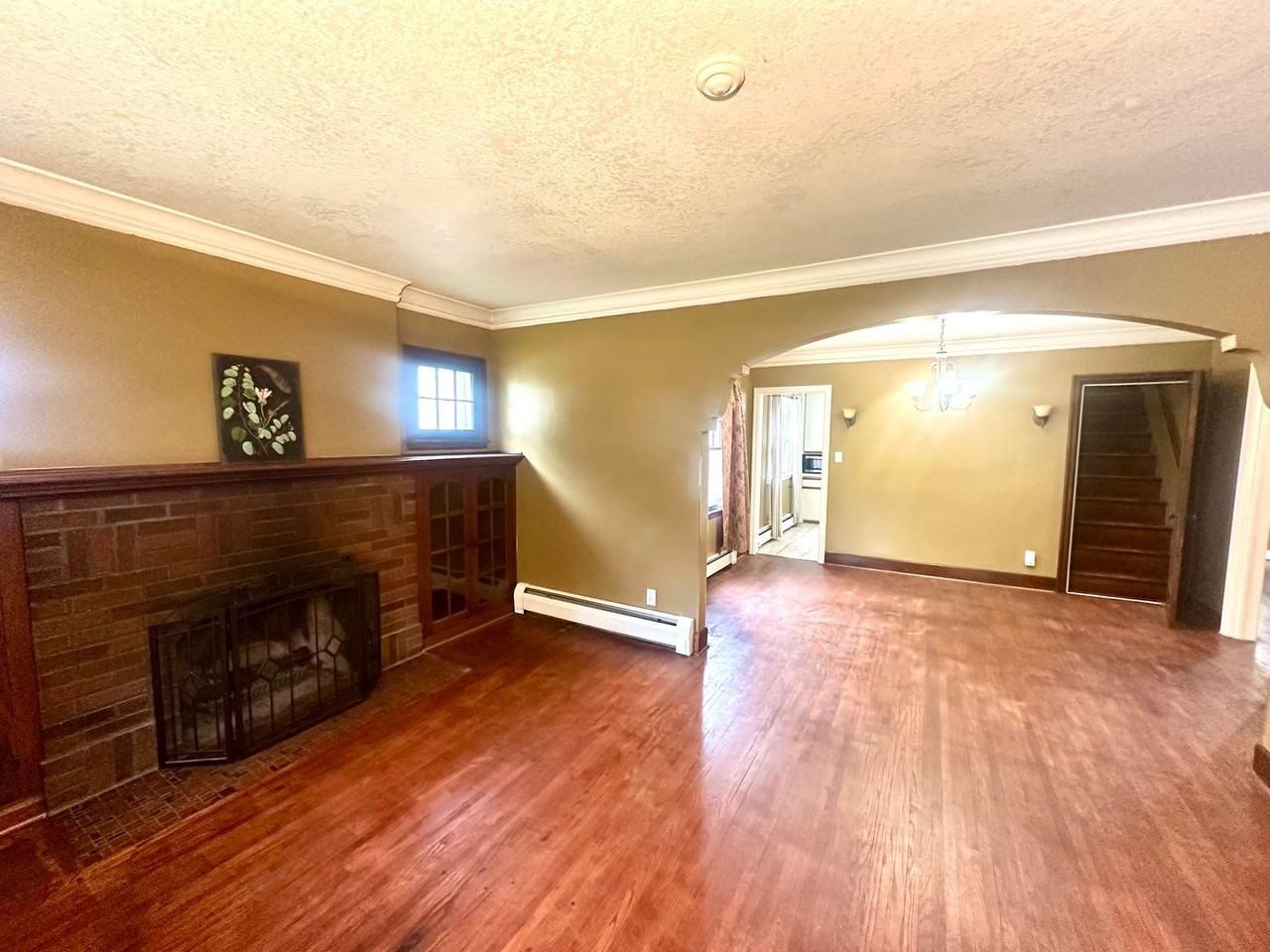 1303 Edgerton St - Photo 4 of 23