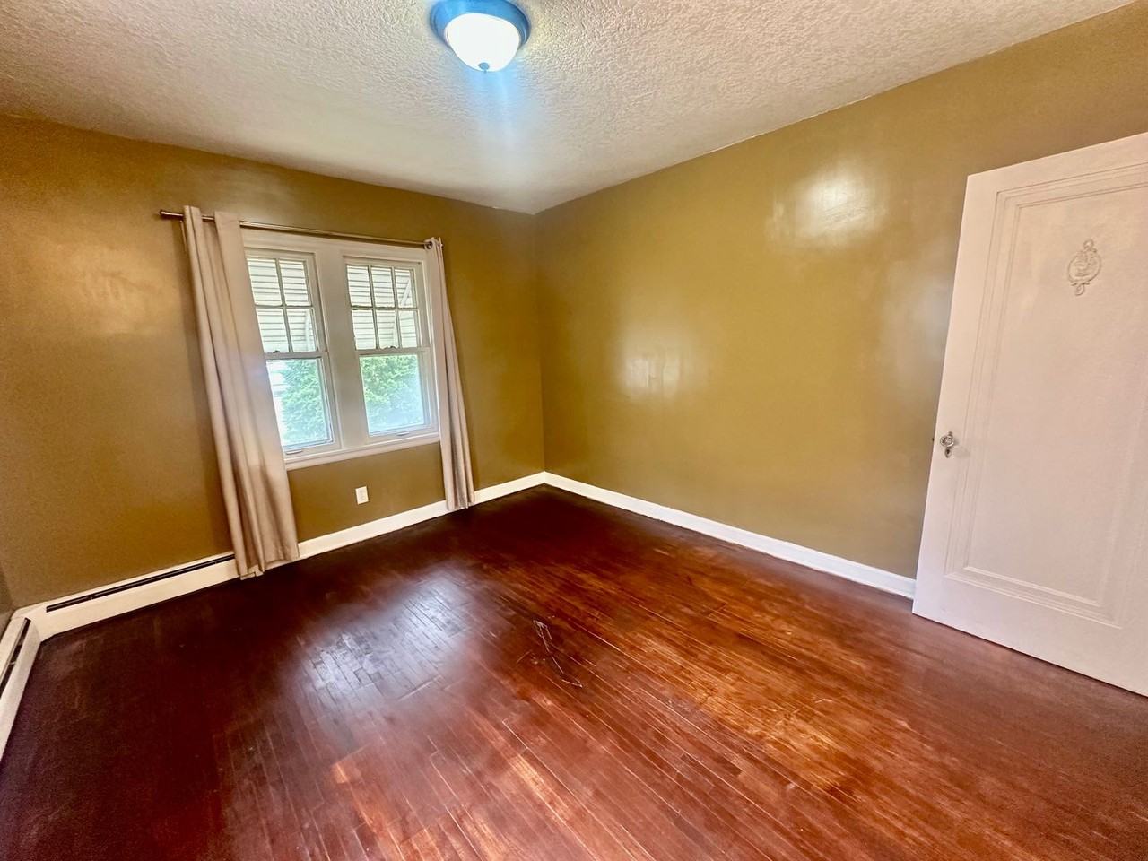 1303 Edgerton St - Photo 7 of 23