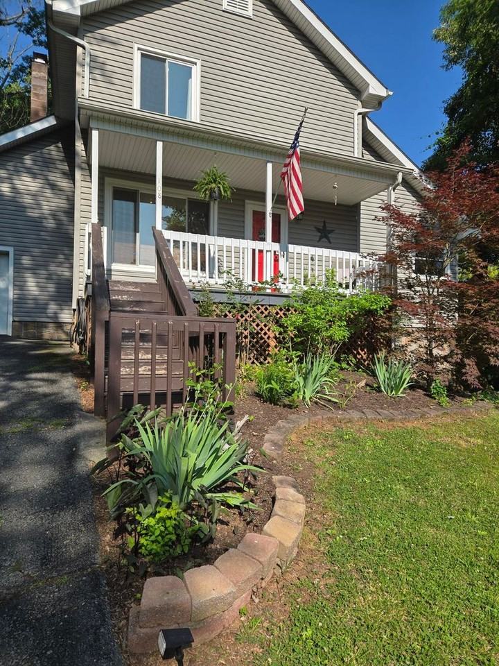 108 Lexington Ave - Photo 2 of 31