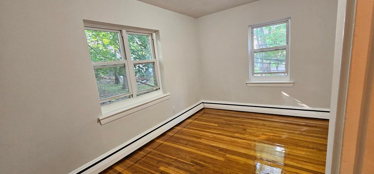 71 Chiswick Road - Photo 3 of 17