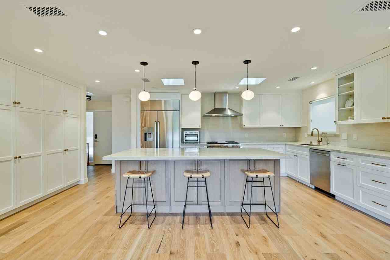 1905 Arbor Ave - Photo 3 of 34