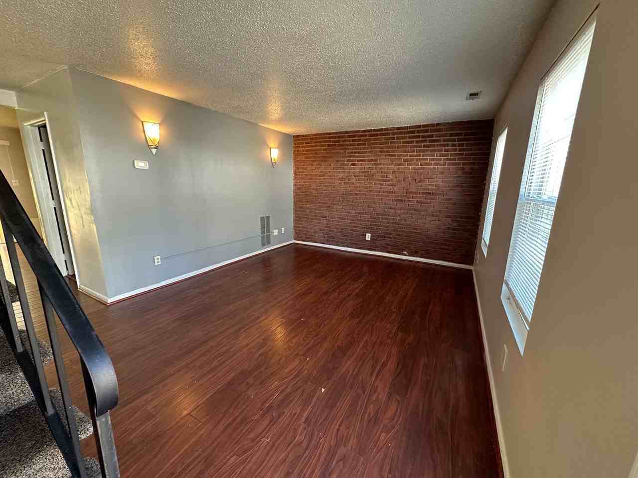 2143 Kimball Cir - Photo 2 of 17