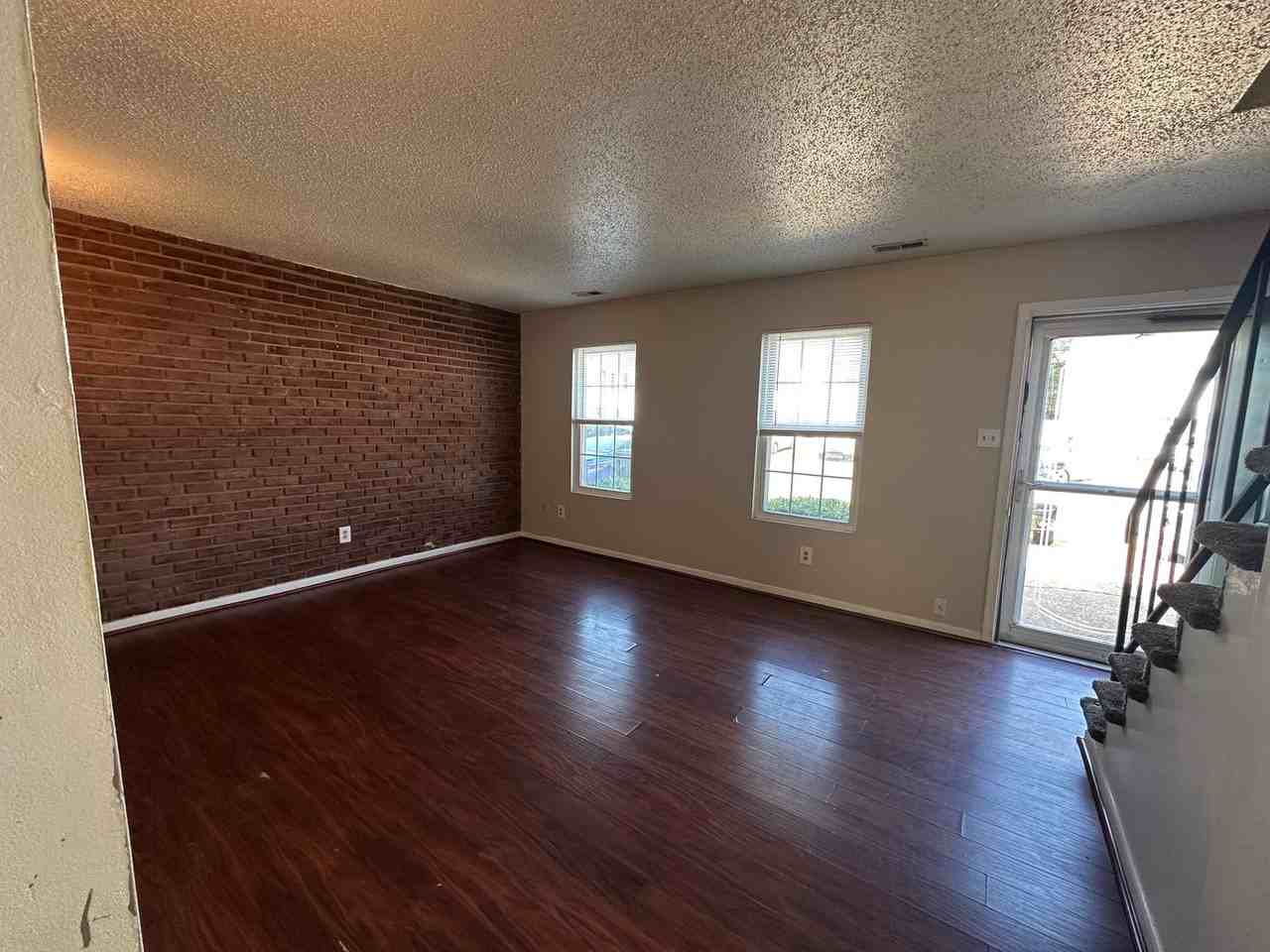 2143 Kimball Cir - Photo 3 of 17